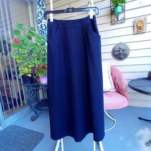 Jones New York long A-lineSkirt size P2 or reg.4